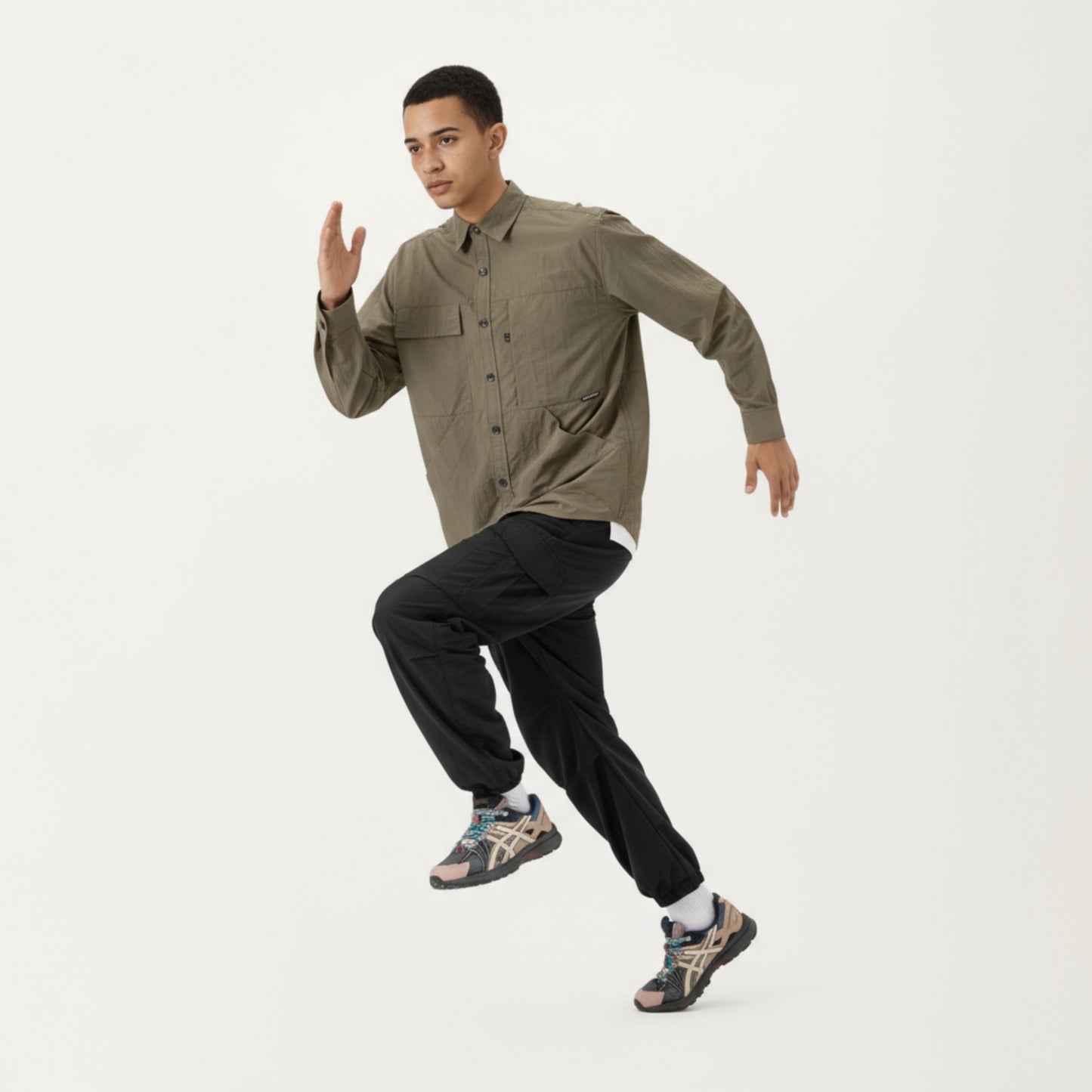 Men's Long Sleeve Button-Up Utility Shirt with Chest Pocket and Structured Stitch Detailing