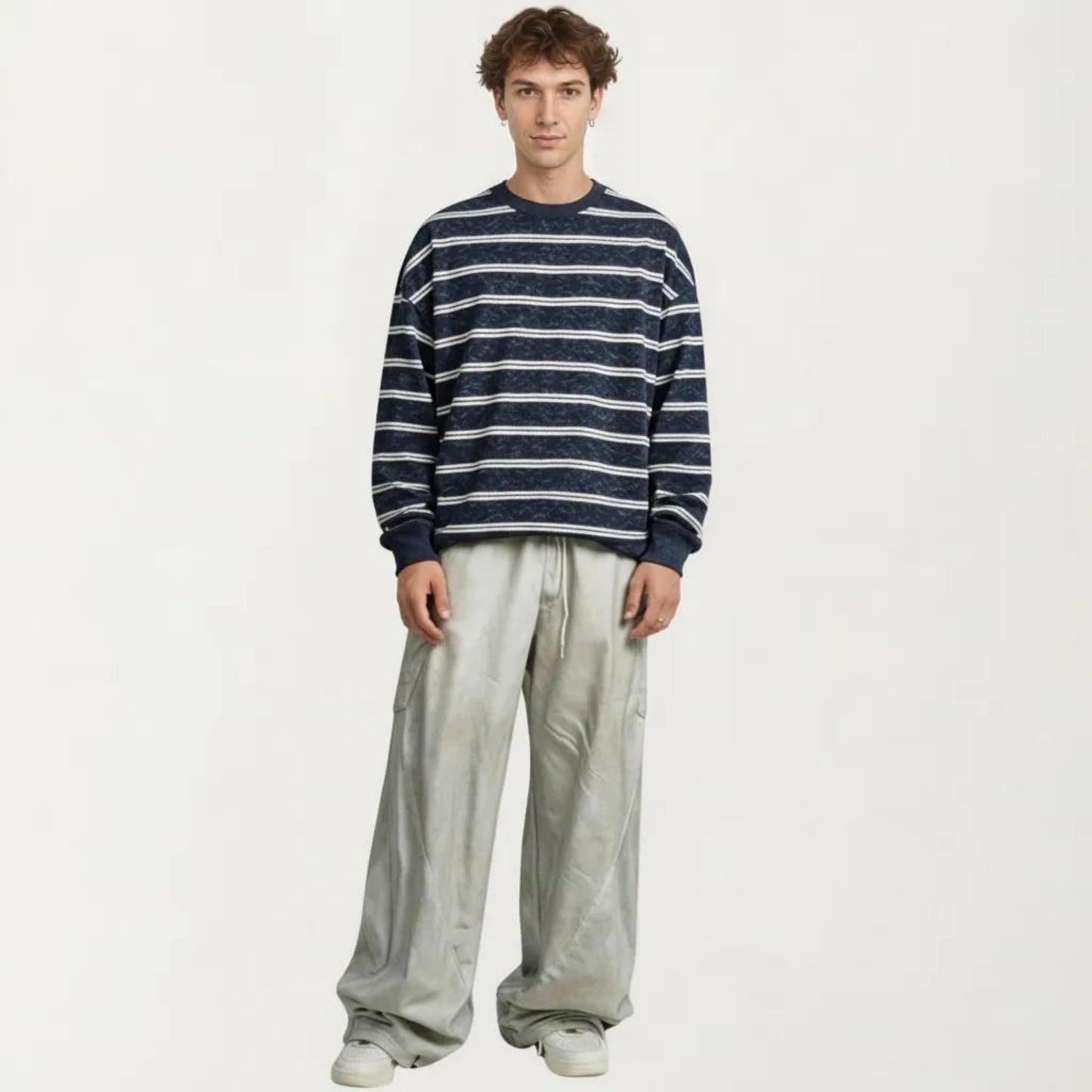 Men's Striped Crewneck Sweatshirt with Ribbed Trim and Relaxed Fit