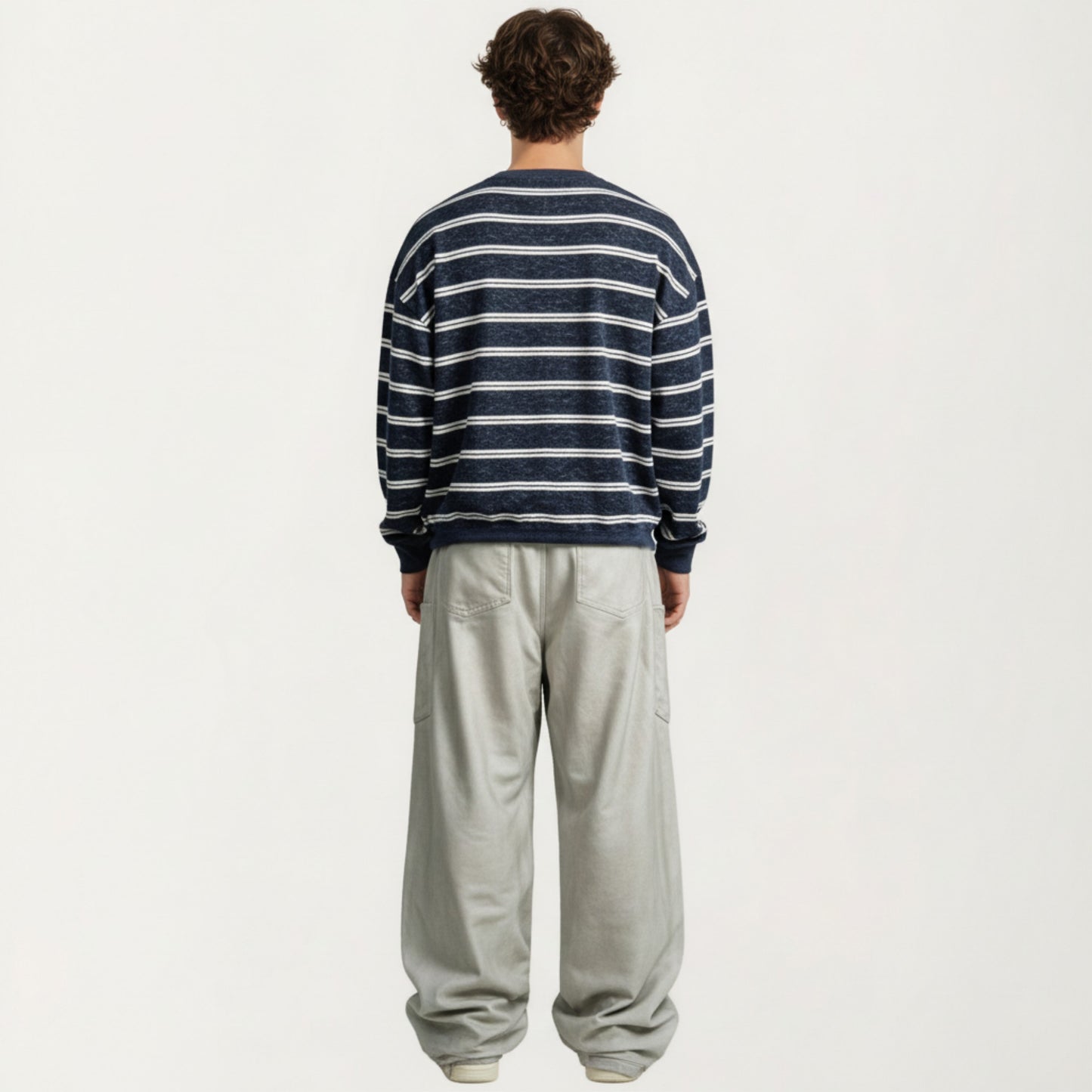 Men's Striped Crewneck Sweatshirt with Ribbed Trim and Relaxed Fit