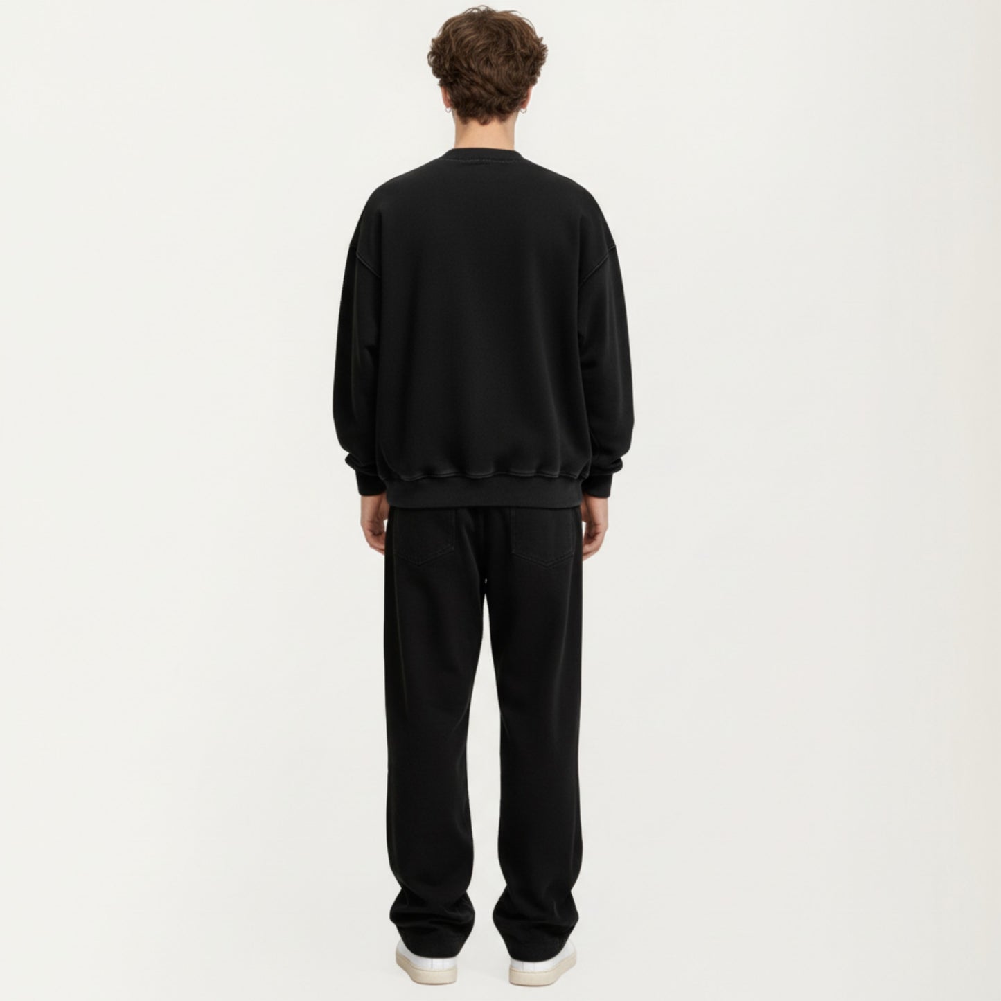 Men's Crewneck Sweatshirt with Ribbed Trim and Relaxed Fit