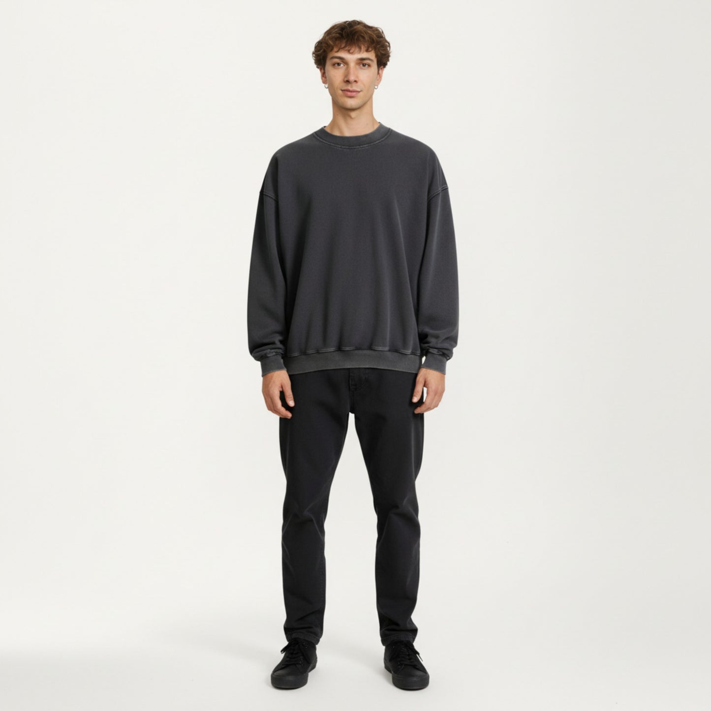 Men's Crewneck Sweatshirt with Ribbed Trim and Relaxed Fit