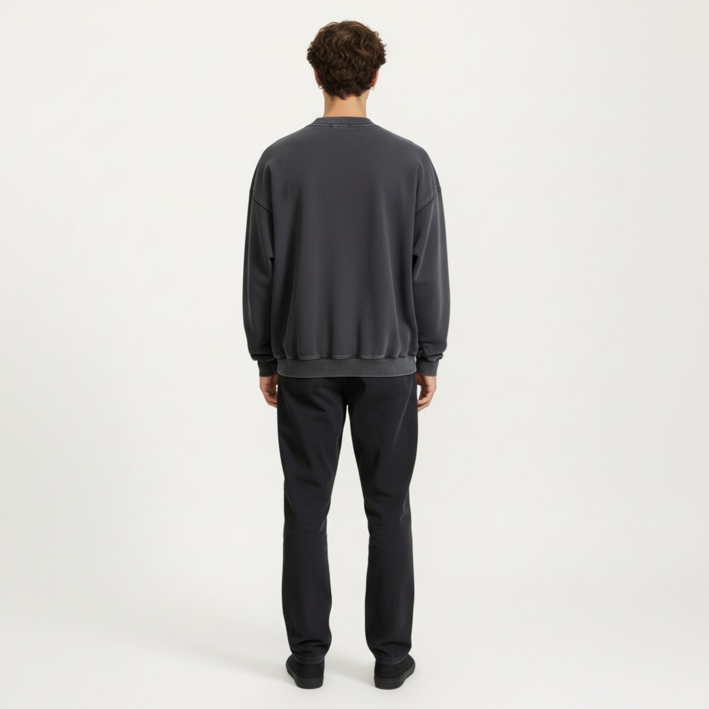 Men's Crewneck Sweatshirt with Ribbed Trim and Relaxed Fit