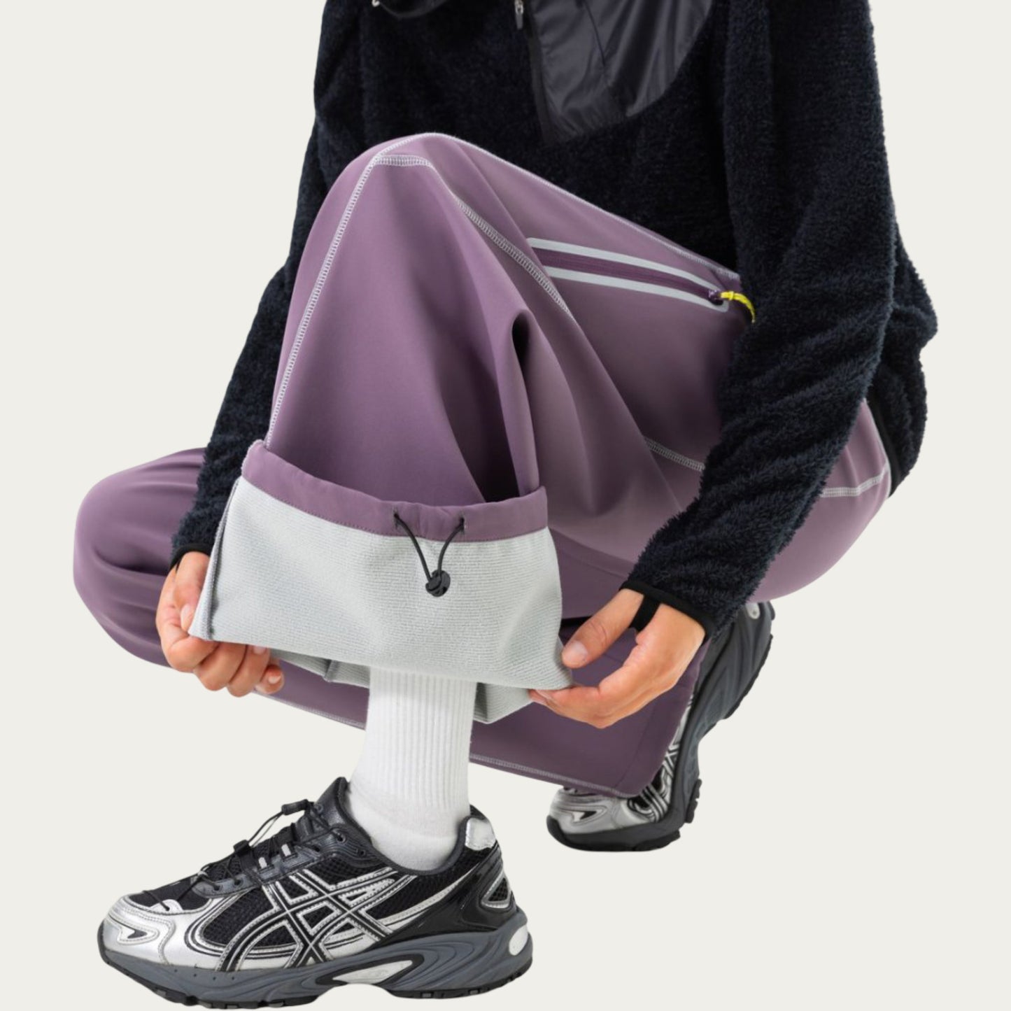 Men's Relaxed Fit Drawstring Pants with Contrast Stitching and Straight Leg Design