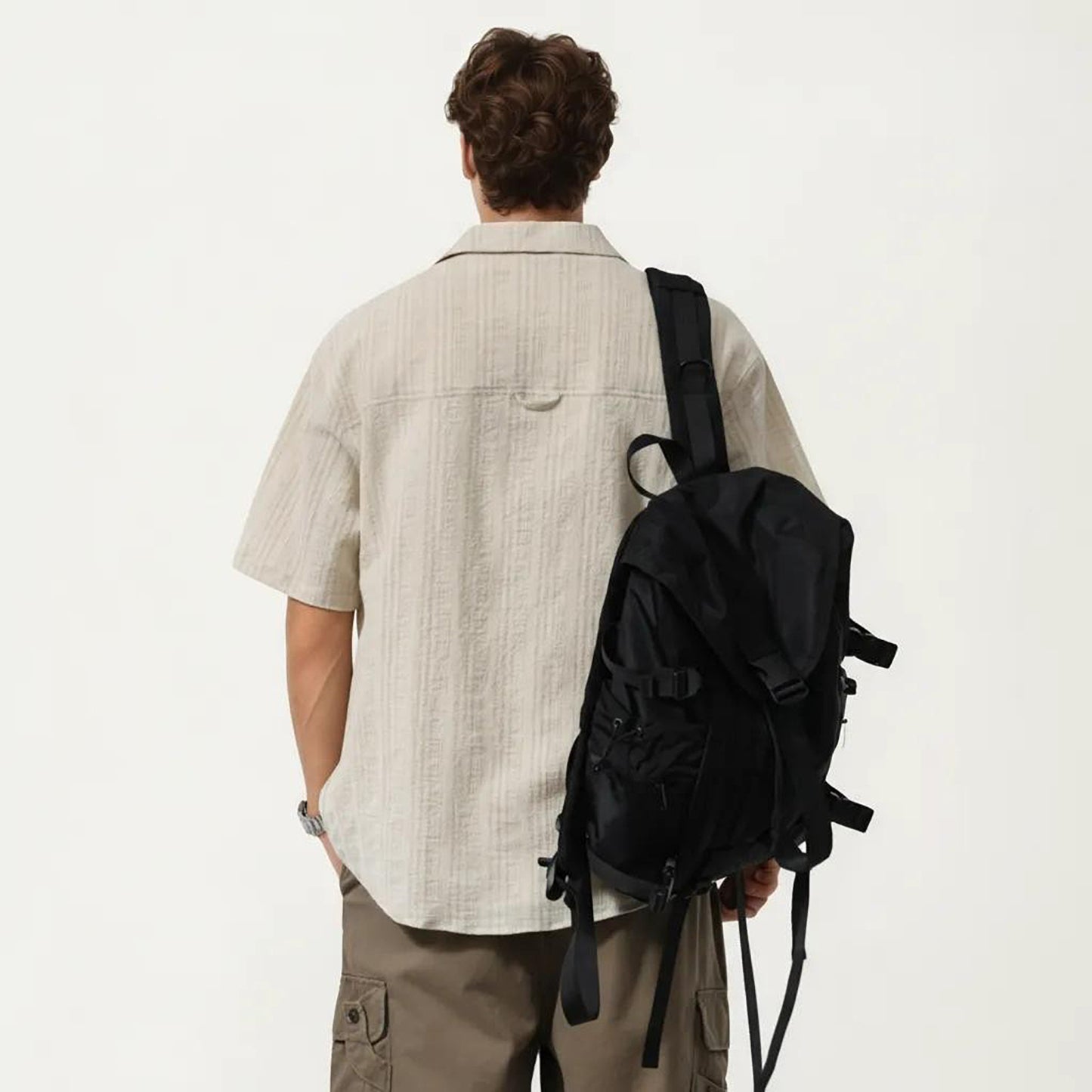 Men's Short Sleeve Button-Up Shirt with Textured Fabric and Dual Chest Pockets