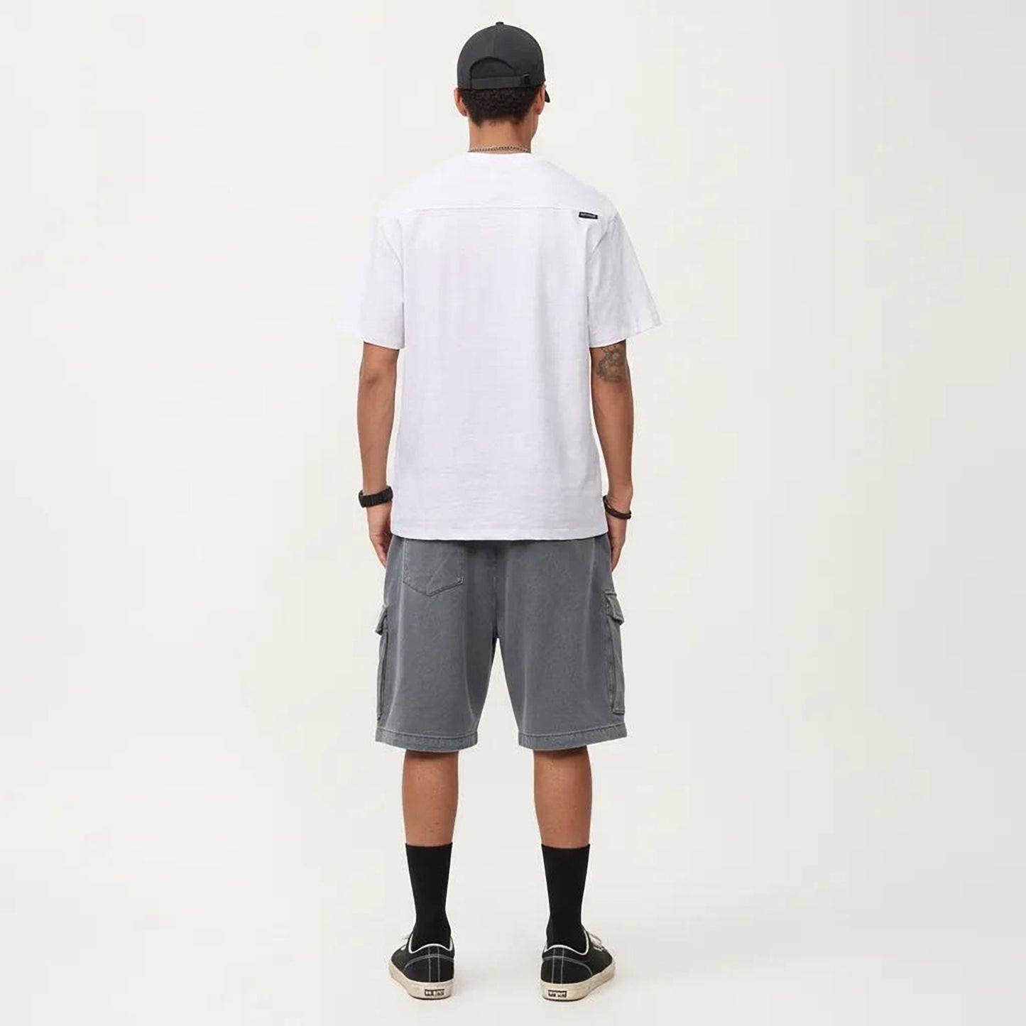 Men's Short Sleeve Pocket T-Shirt with Relaxed Fit