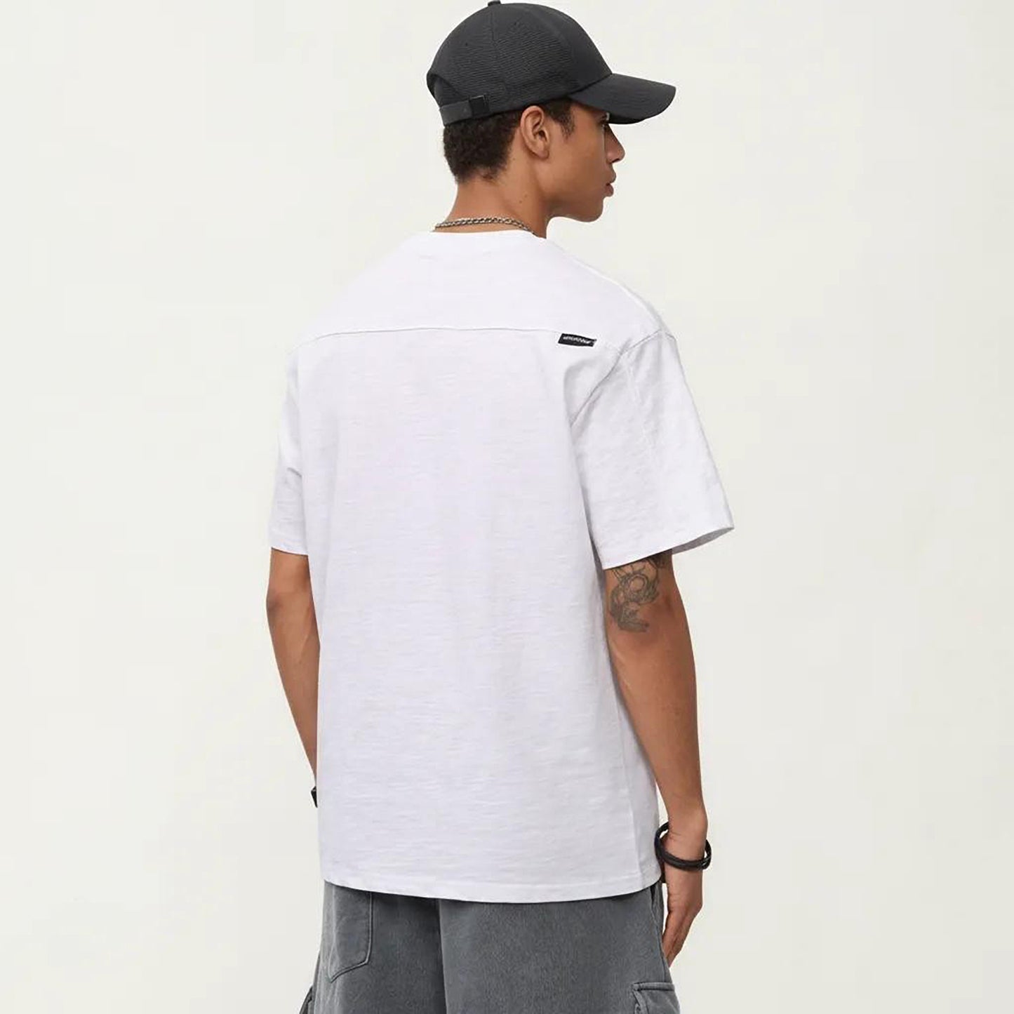 Men's Short Sleeve Pocket T-Shirt with Relaxed Fit