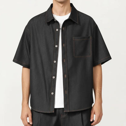 Men's Short Sleeve Button Front Shirt with Chest Pocket and Relaxed Fit
