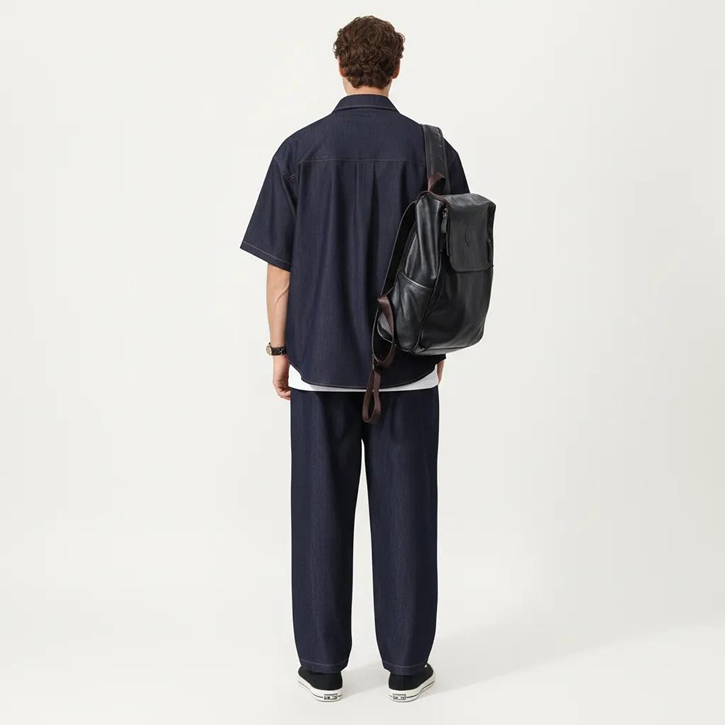 Men's Short Sleeve Button Front Shirt with Chest Pocket and Relaxed Fit
