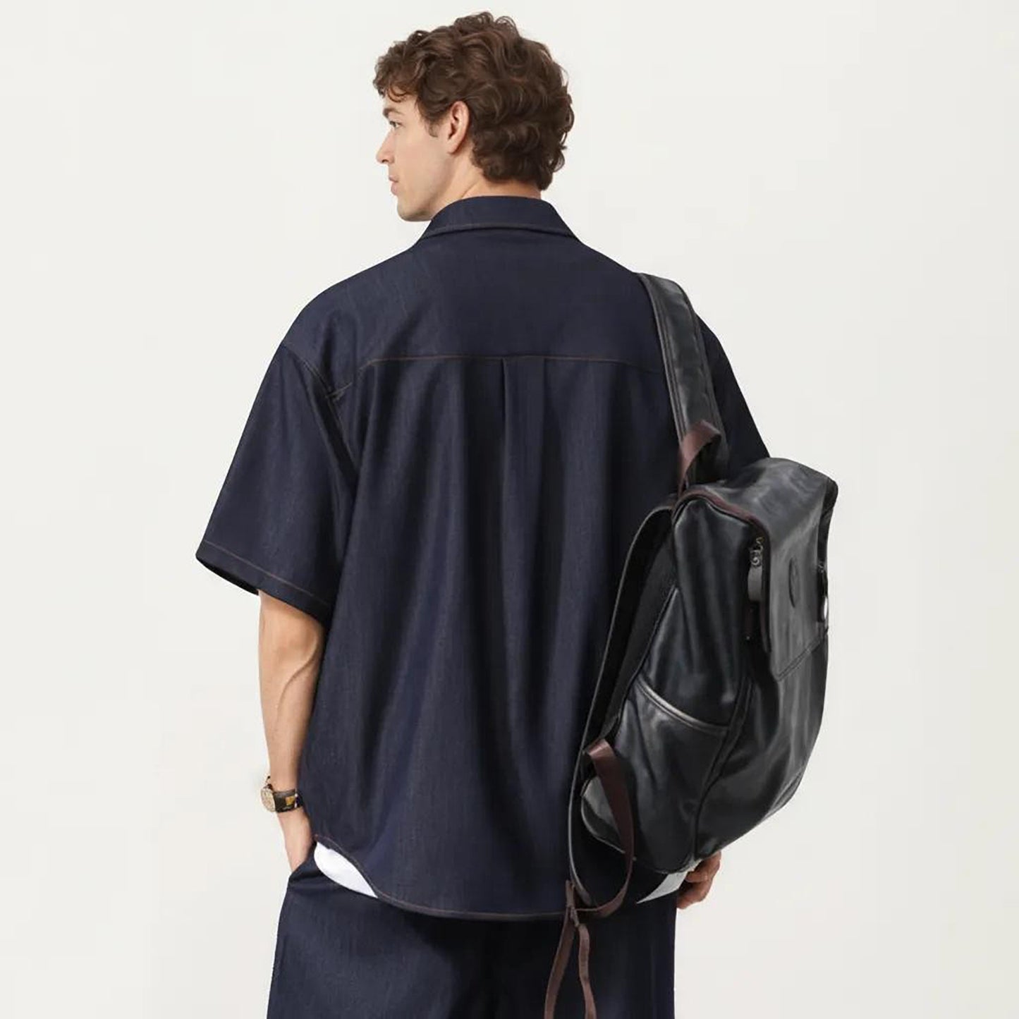 Men's Short Sleeve Button Front Shirt with Chest Pocket and Relaxed Fit