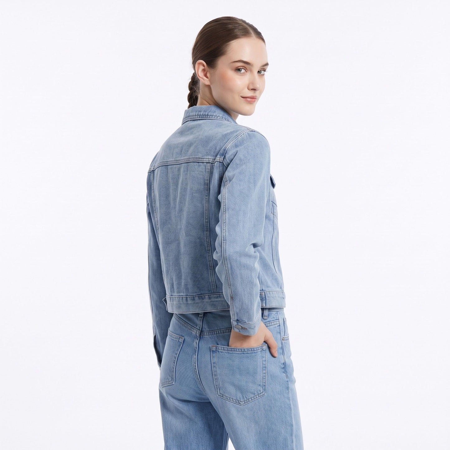 Classic Denim Jacket Long Sleeve Button Front Trucker Jacket with Chest Pockets