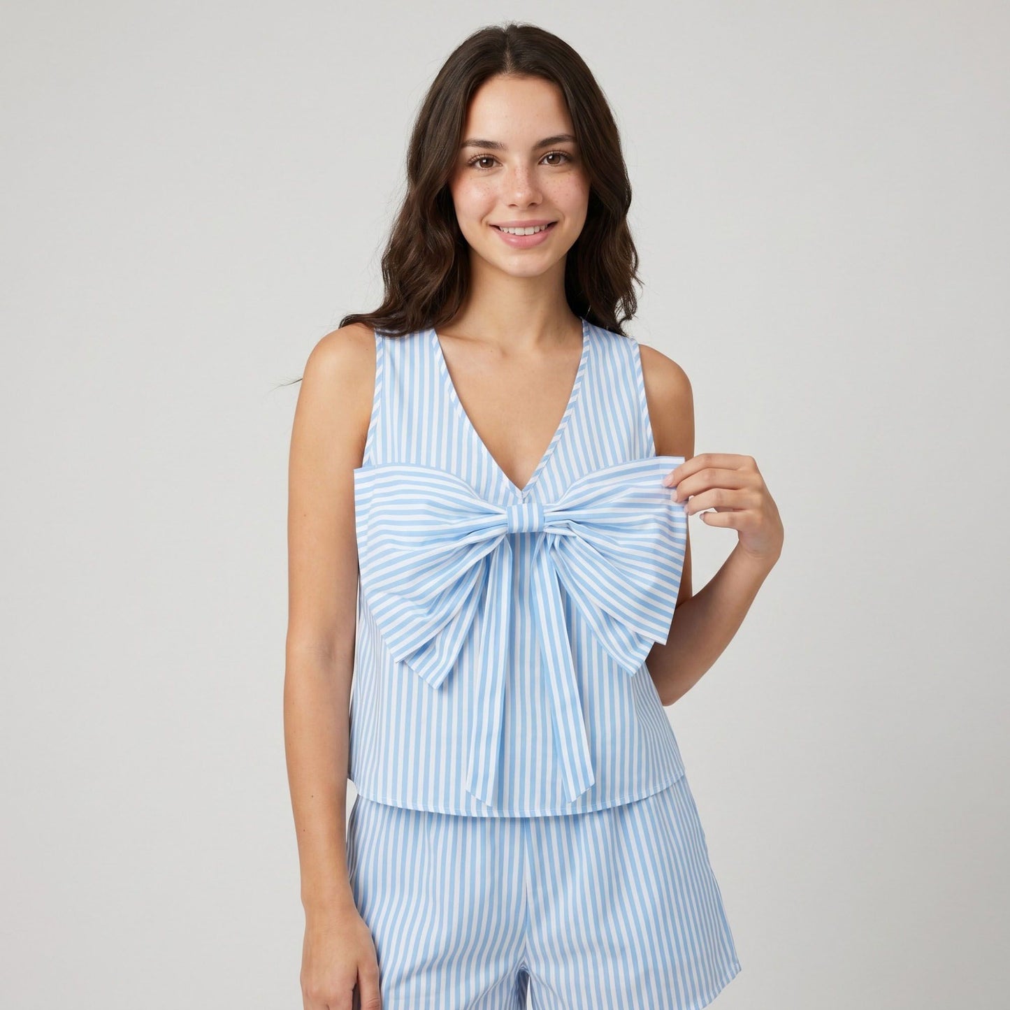 2-Piece Striped Outfit Oversized Bow V-Neck Sleeveless Top and Shorts Set
