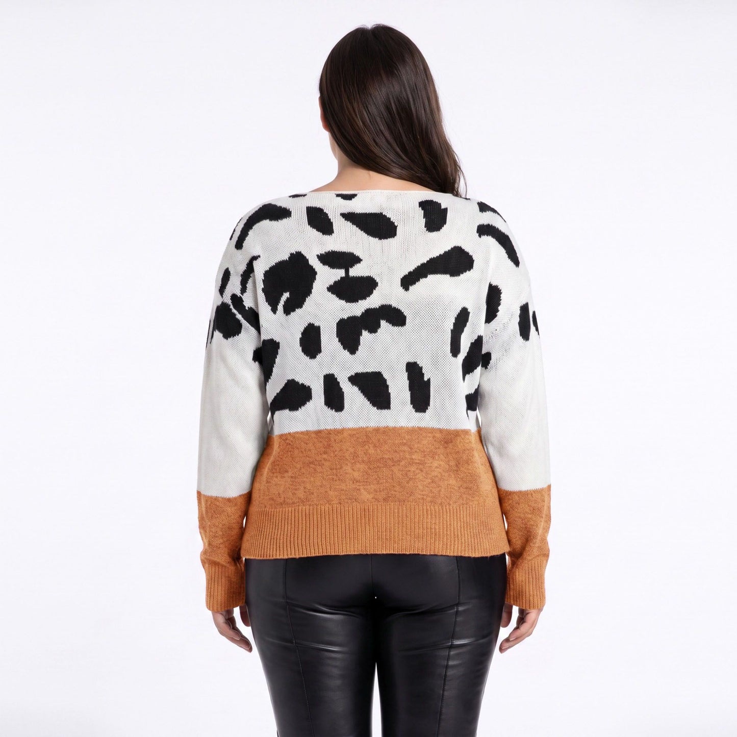 Plus Size Animal Print Colorblock Boat Neck Sweater