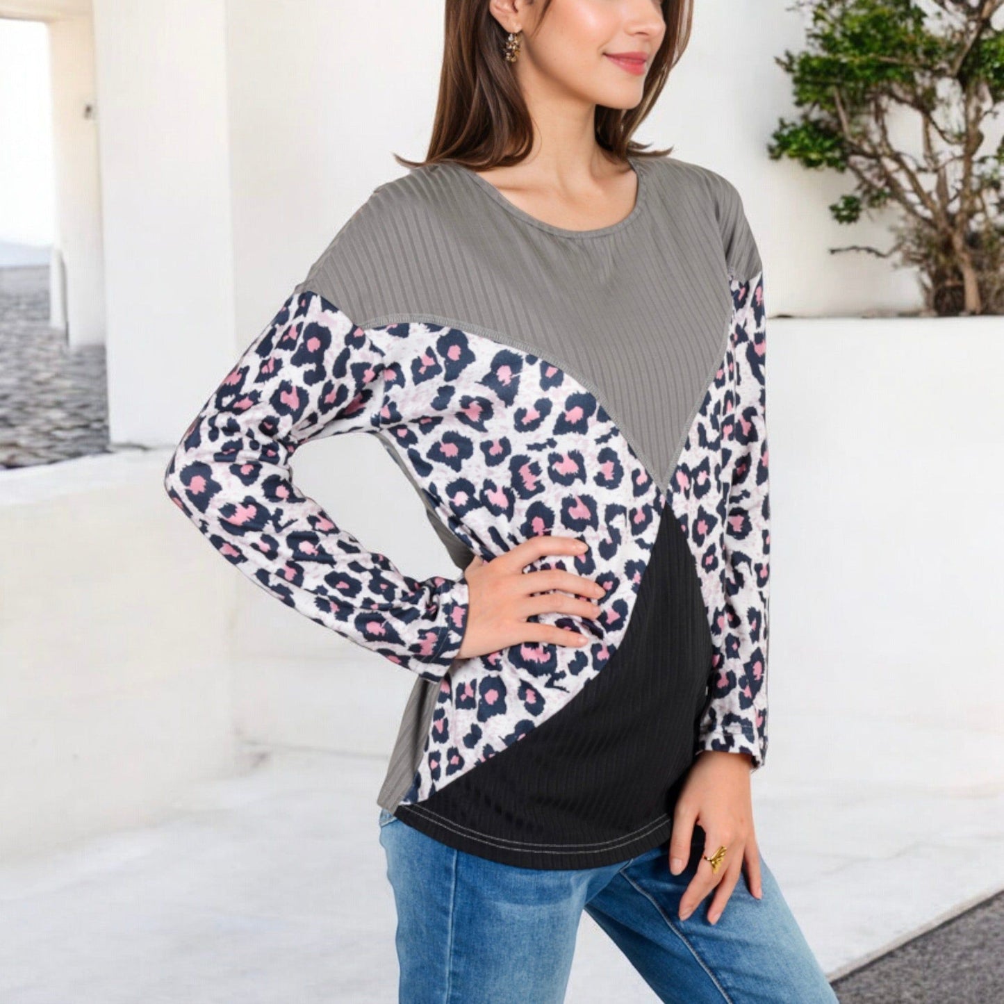 Long Sleeve Ribbed Knit Leopard Print Top with V-Cut