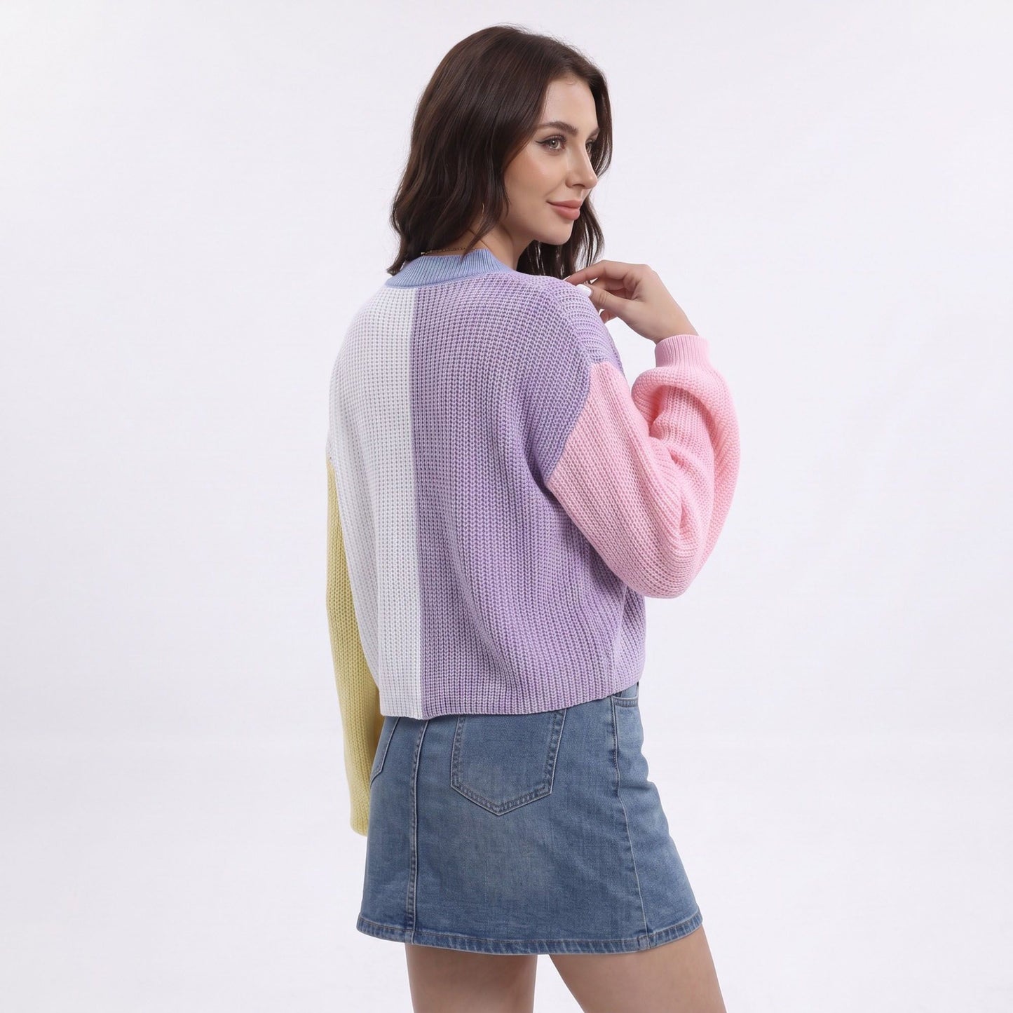 V Neck Button Front Cropped Knit Cardigan with Long Sleeves
