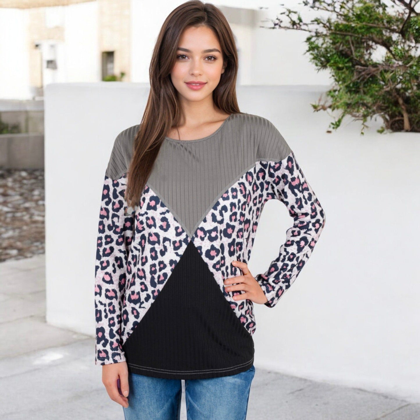 Long Sleeve Ribbed Knit Leopard Print Top with V-Cut