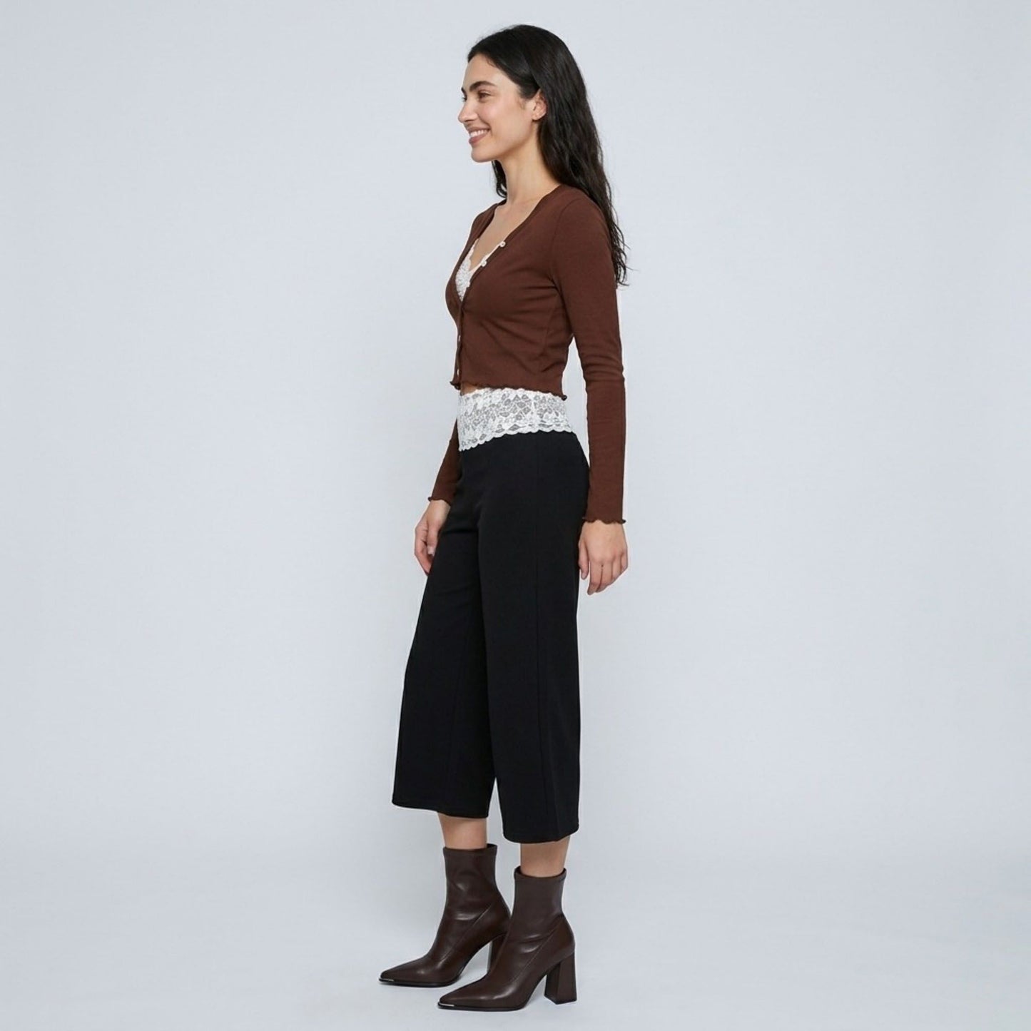 Lace Contrast Waistband Cropped Wide-Leg Trousers