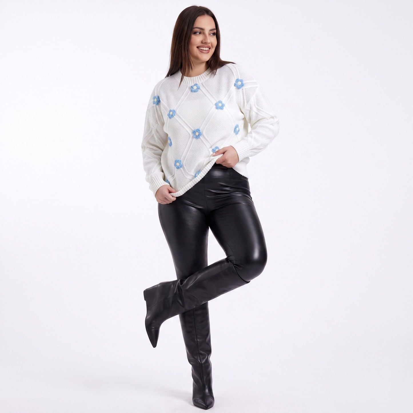 Plus Size Floral Applique Textured Crewneck Sweater