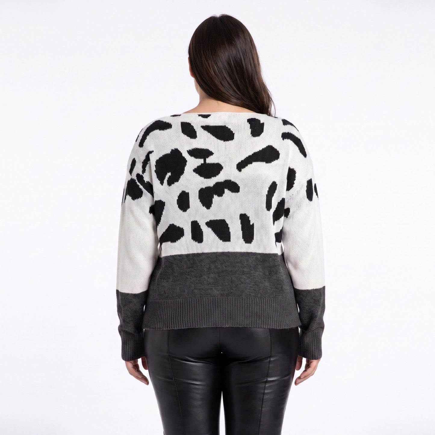Plus Size Animal Print Colorblock Boat Neck Sweater