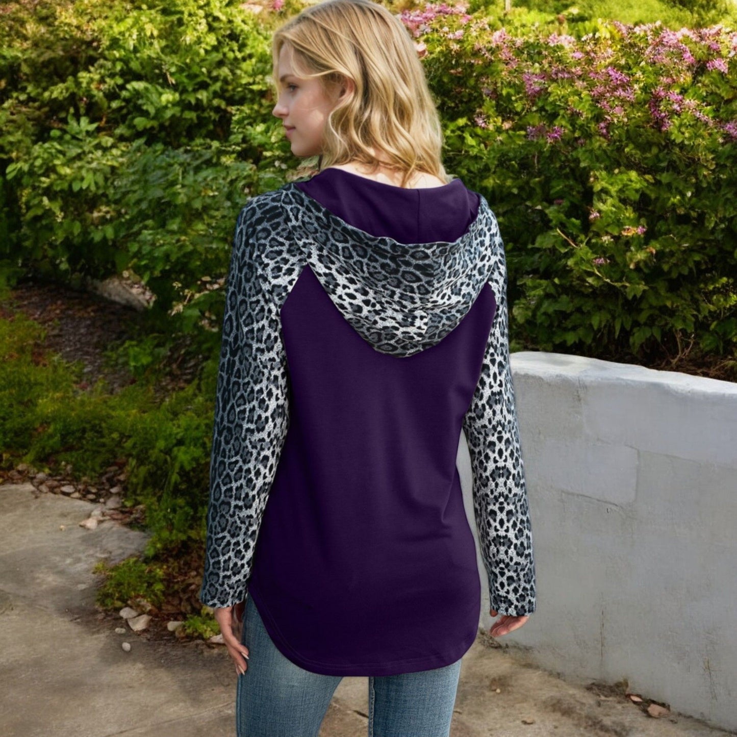 Leopard Contrast Long Sleeve Hoodie with Kangaroo Pocket