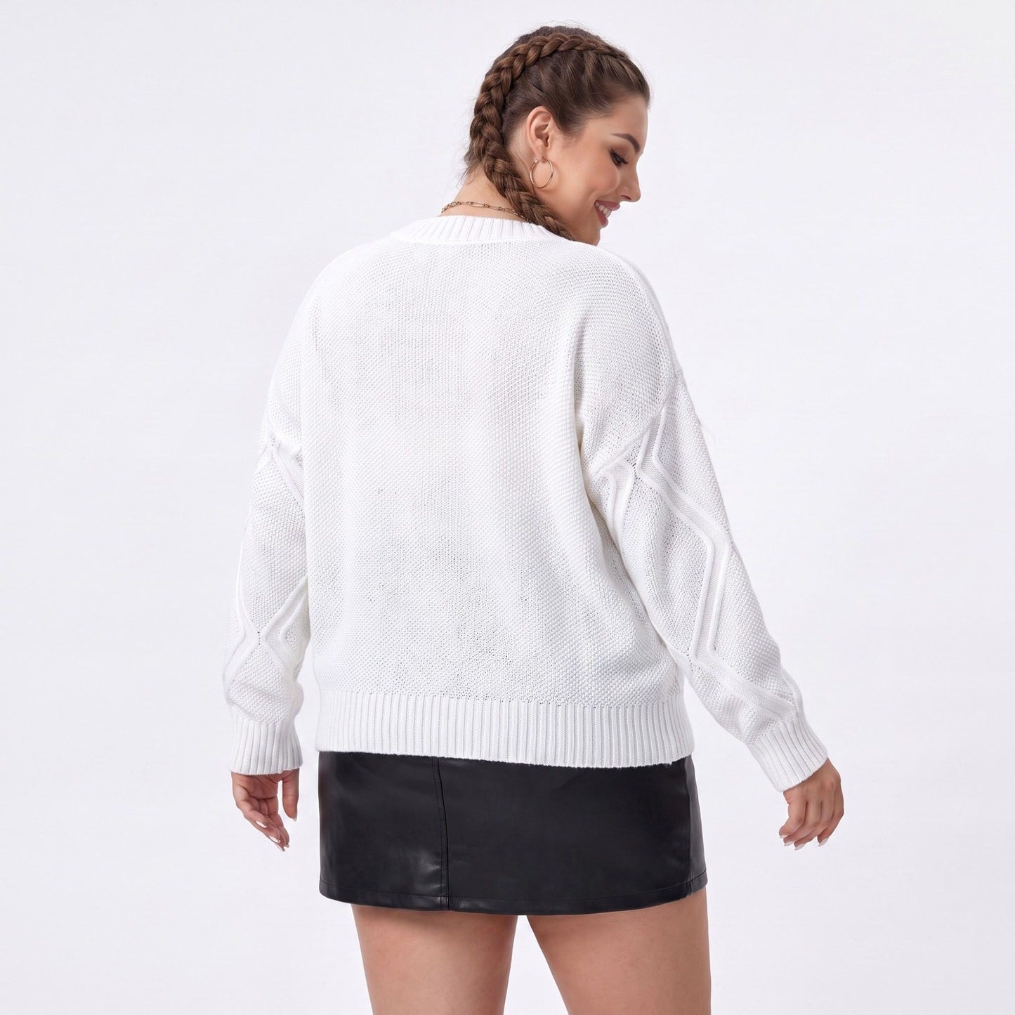 Plus Size Floral Applique Textured Crewneck Sweater