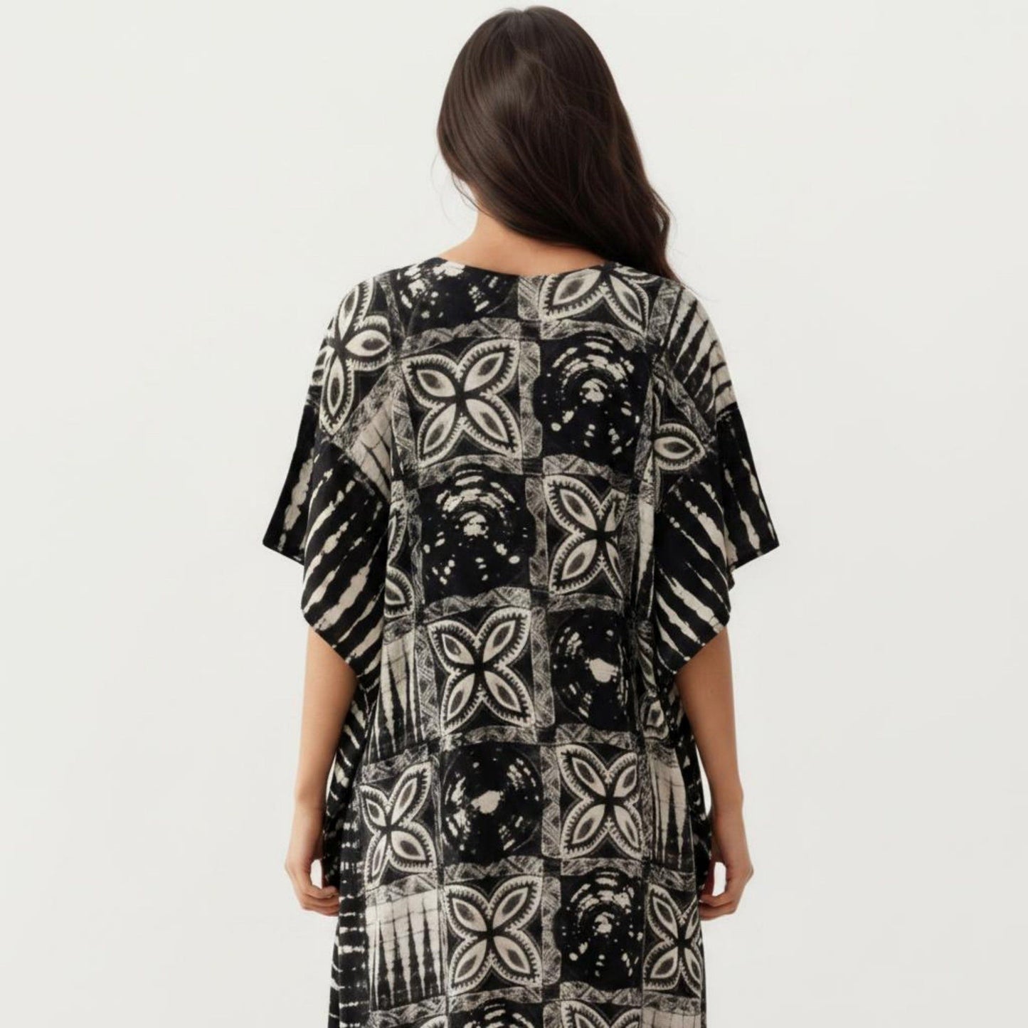 Geometric Print Maxi Caftan Dress with V-Neckline Relaxed Fit and Draped Silhouette