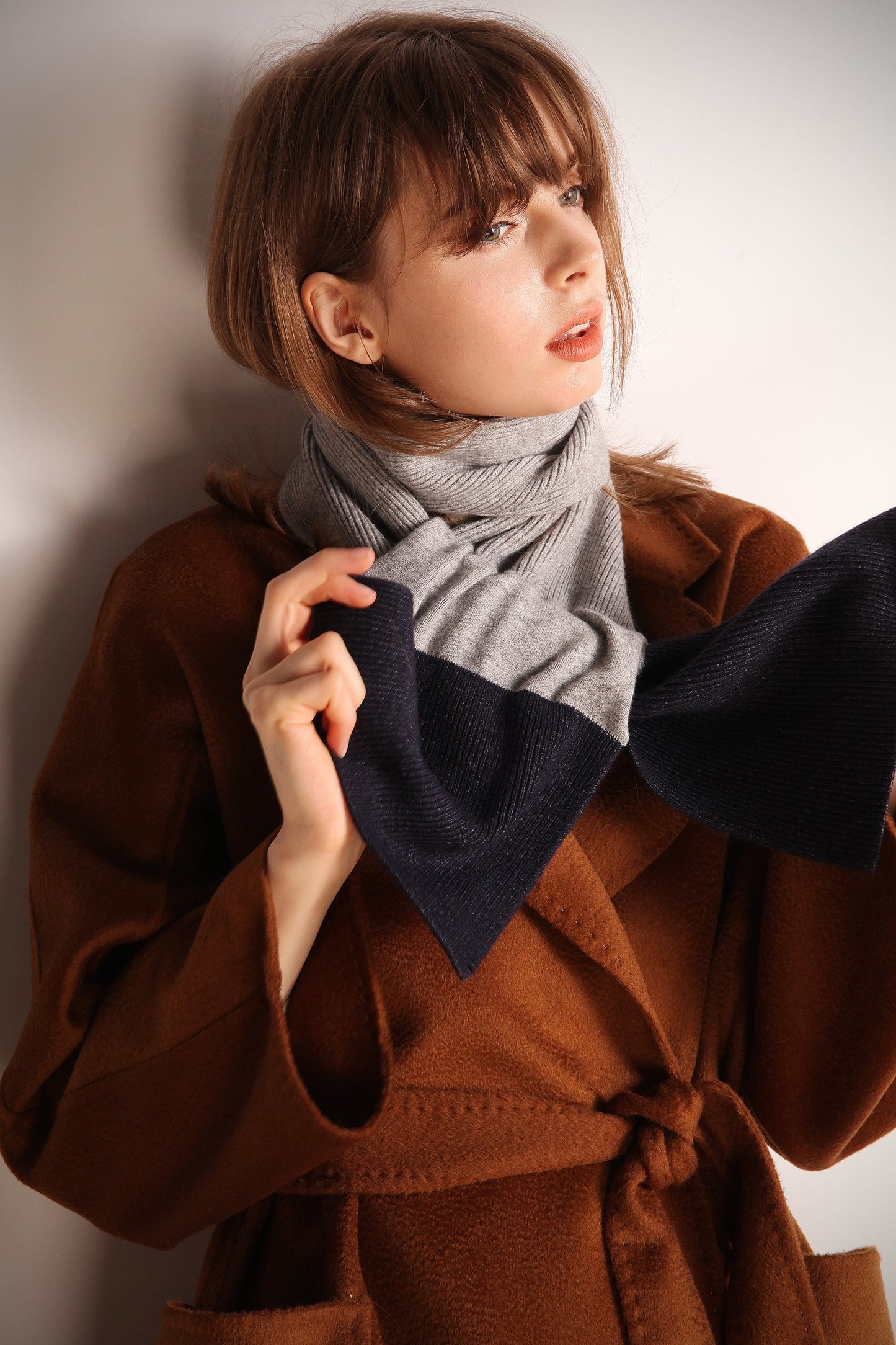Two Tone Ribbed Knit Scarf