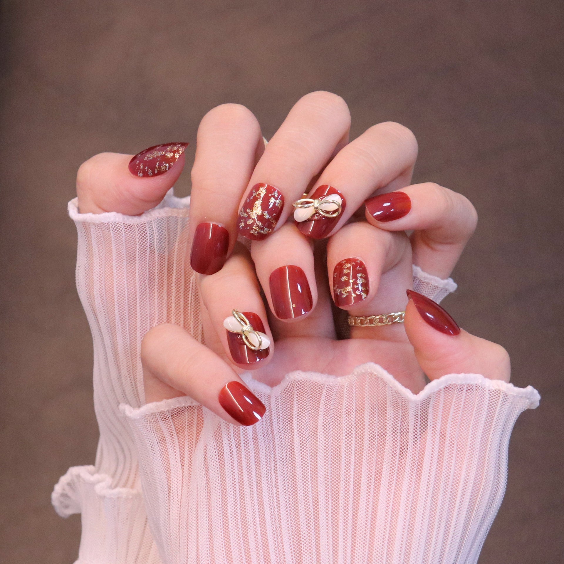 Short Squared Oval Bold Red Press On Nails with Bow Charm – Anna-Kaci