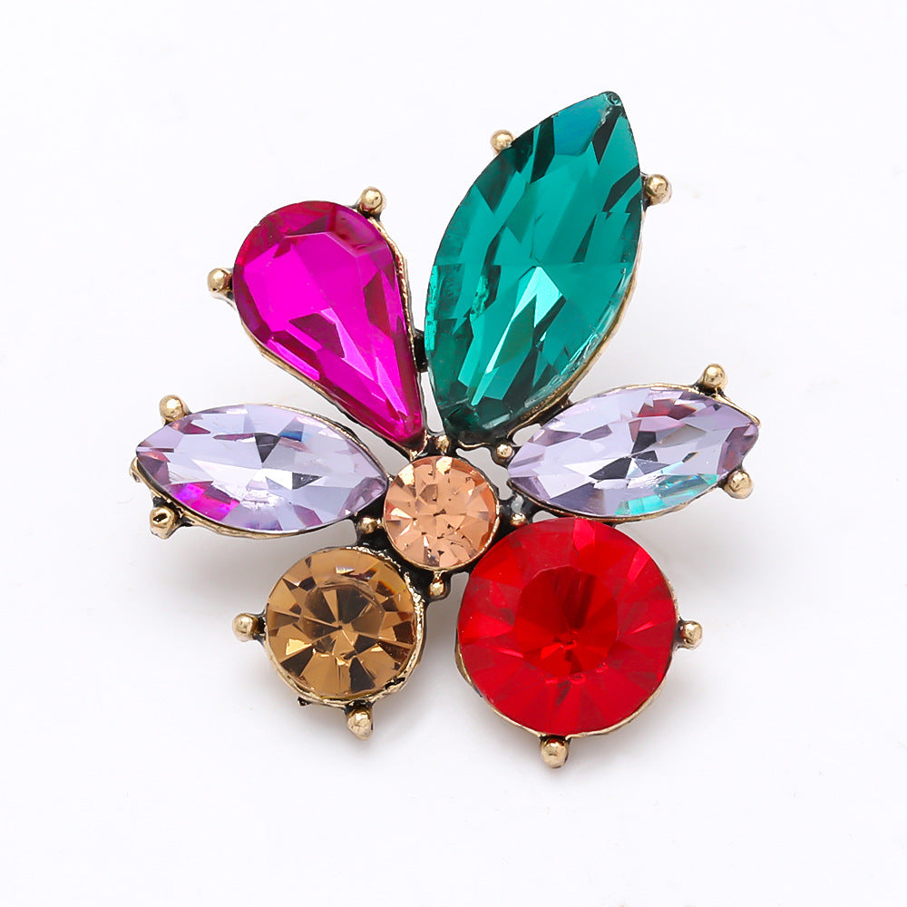 Elegant Spade Shaped Crystal Earring Studs