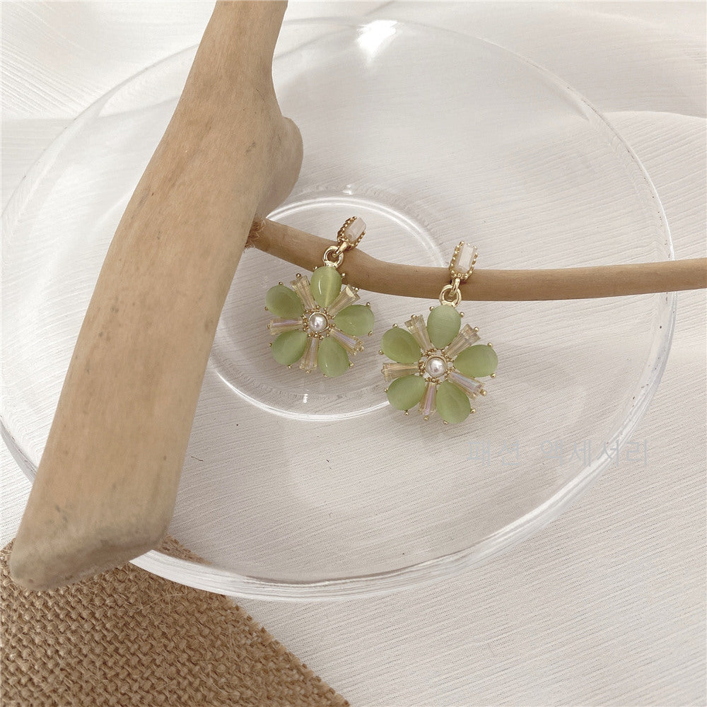 Light Green Stone Flower Earrings