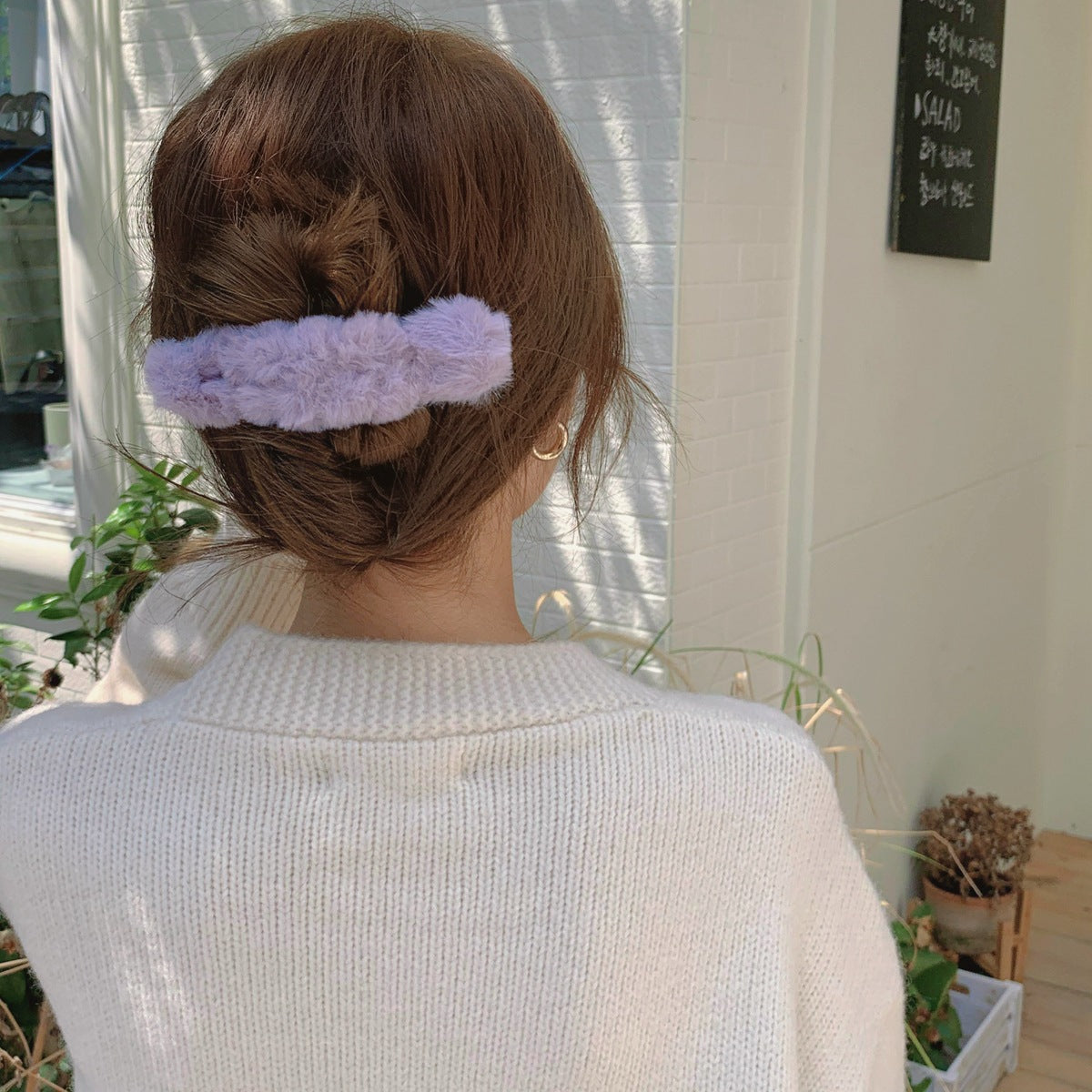 Soft and Fluffy Wavy Hair Clip