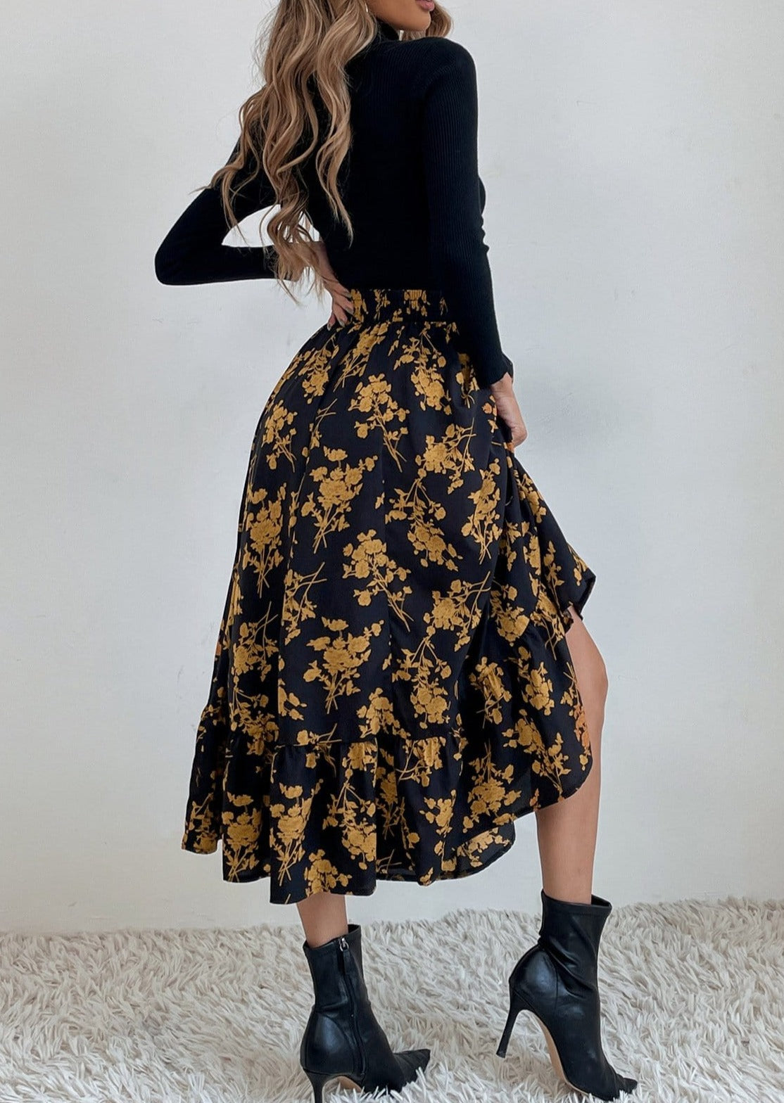 Gartered Floral Print Midi Skirt