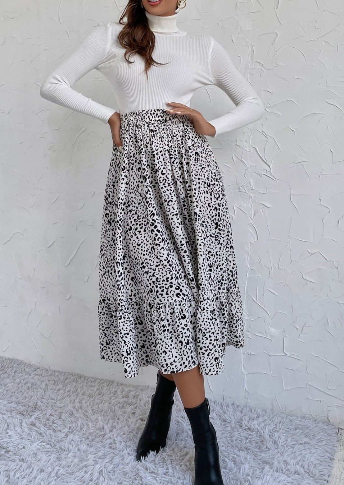 Gartered Floral Print Midi Skirt