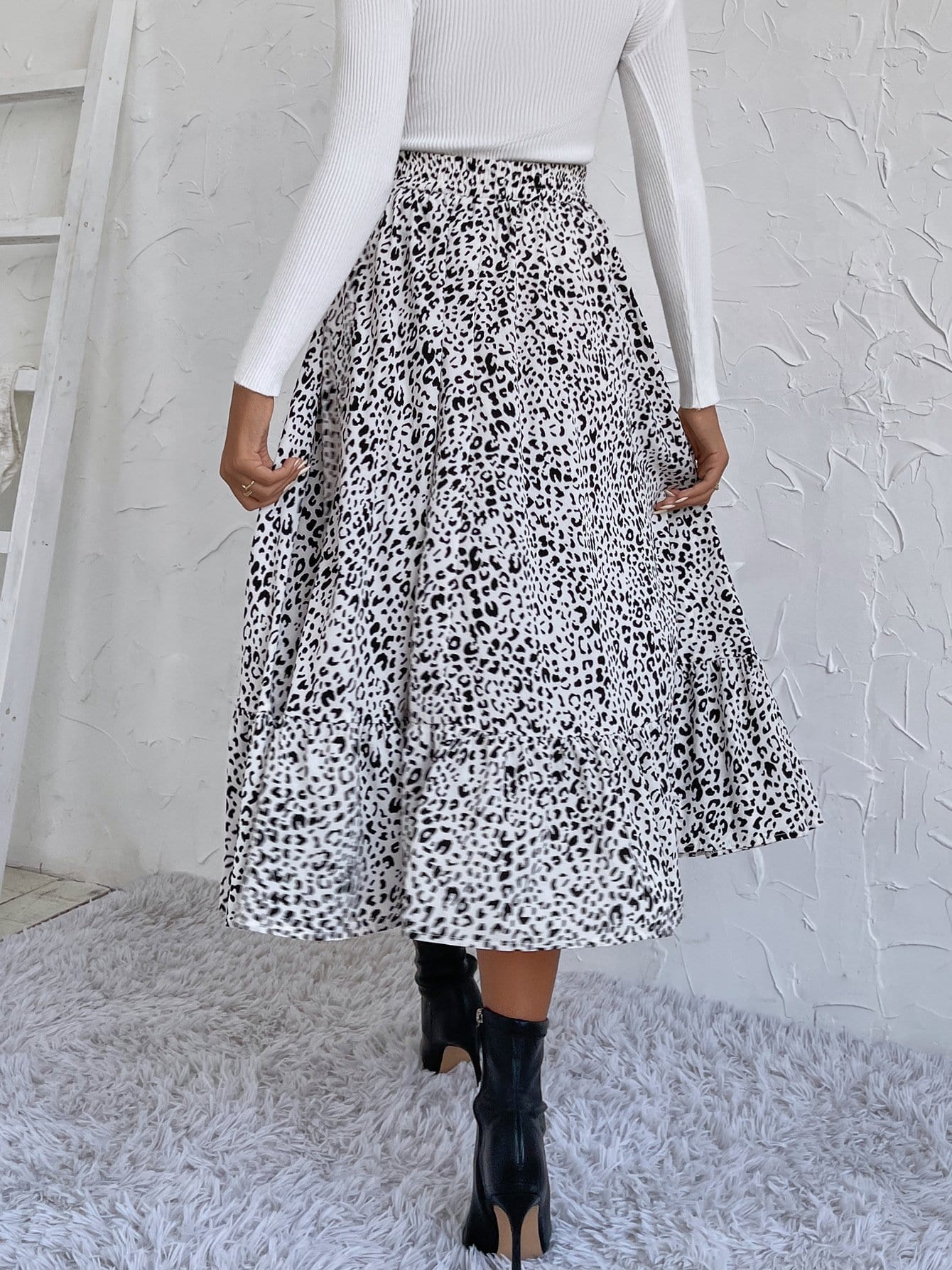 Gartered Floral Print Midi Skirt