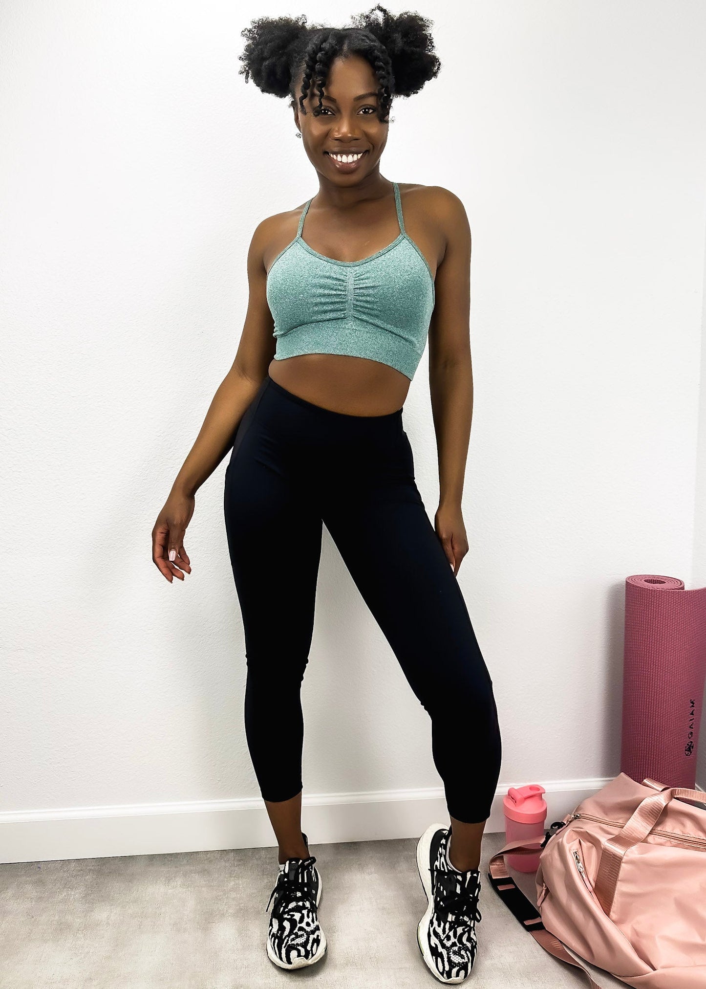 Mid-Rise Elevated Seaming Leggings