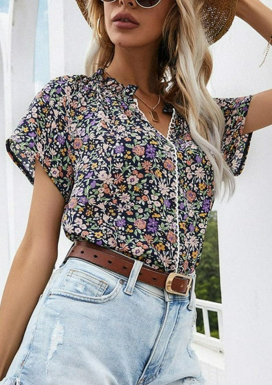 Scallop Trim Floral Blouse