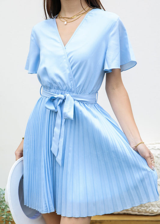 Classic Solid Color Pleated Dress