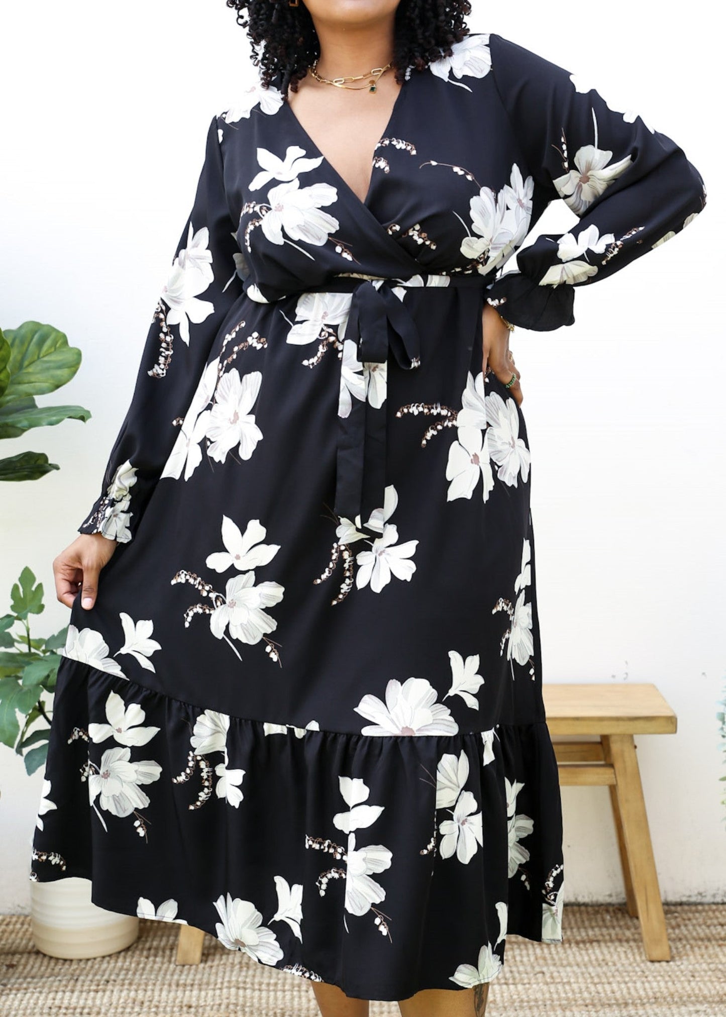 Plus Size White Tulip Print Flowy Black Maxi Dress