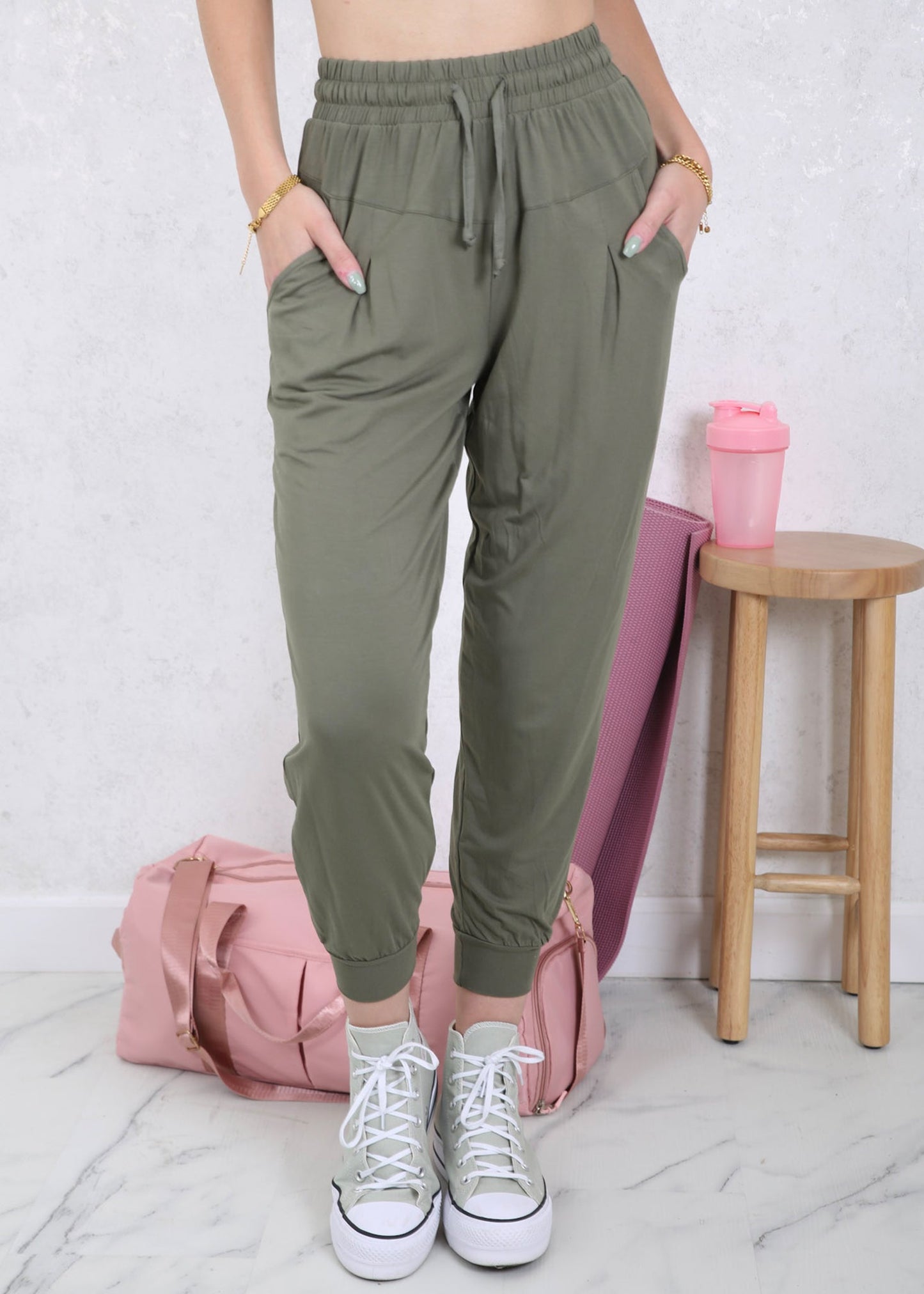 Drawstring Waist Pleated Detail Jogger