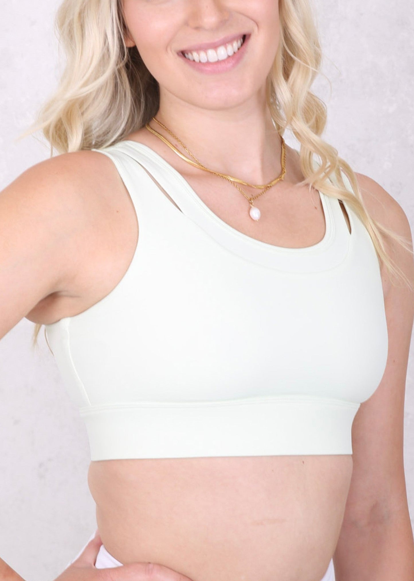 Double Layer Round Neck Sports Bra