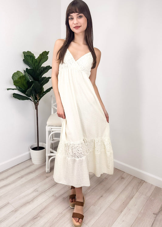 Sweetheart Neckline Lace Maxi Dress