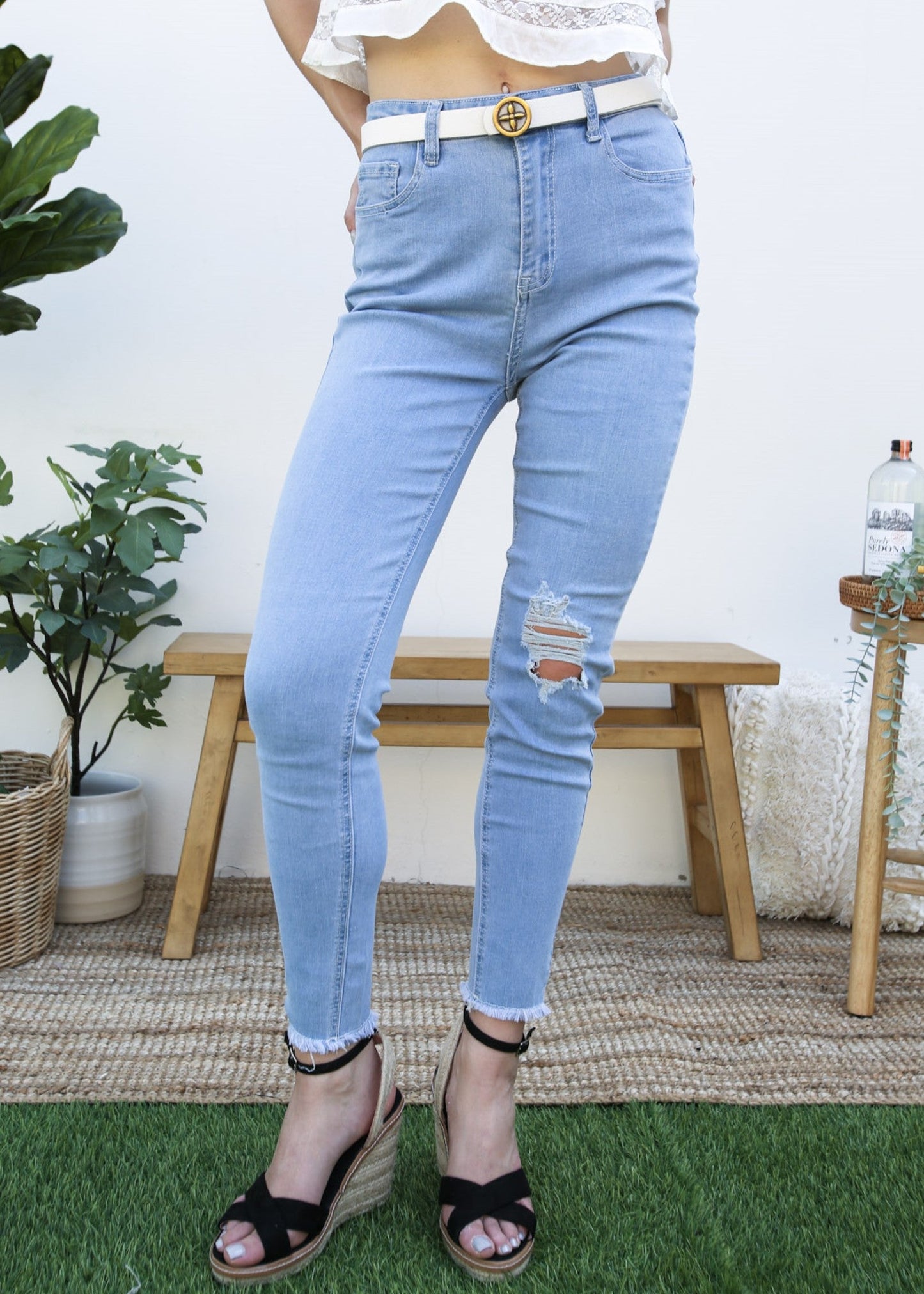 Stretch Ankle Ripped Denim Pants