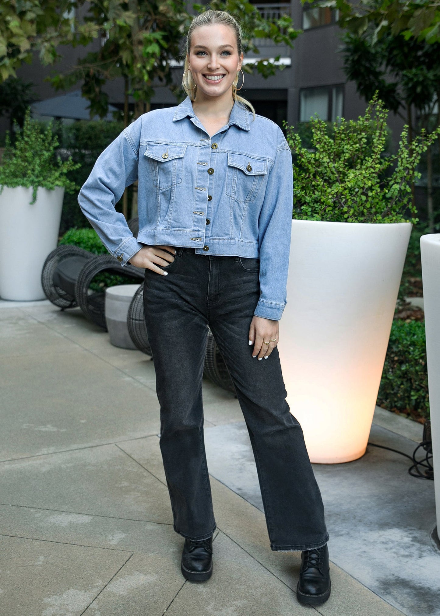 Cropped Button Down Denim Jean Jacket with Pockets